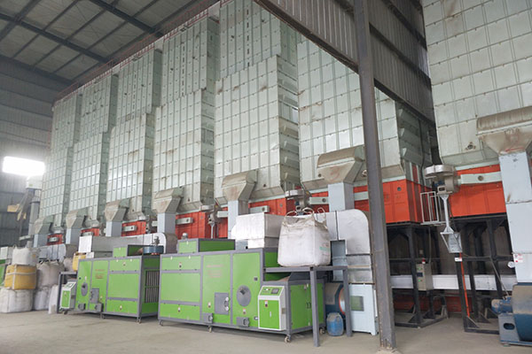 6臺30噸谷物烘干機組 